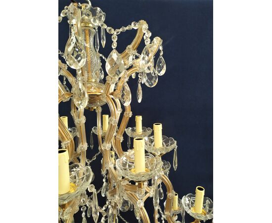 Grande lampadario Maria Teresa in gocce di vetro - 25 luci