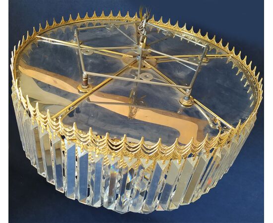 Lampadario tondo in metallo dorato e pendenti di cristallo - Ø cm 58 (D)