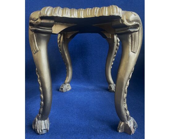 Tavolino in legno intagliato e dorato - Italia metà XX sec