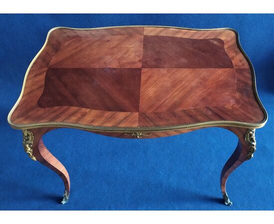 Louis XV style coffee table in bois de rose and gilt bronze - France 19th century     