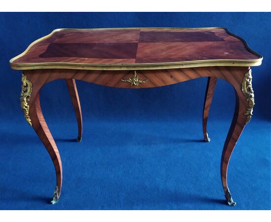 Louis XV style coffee table in bois de rose and gilt bronze - France 19th century     