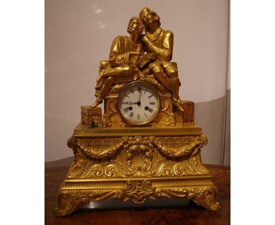 Parigina del 1800 in bronzo dorato al mercurio "Innamorati"