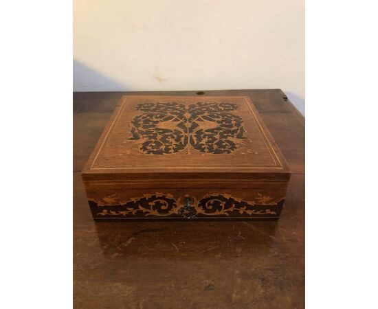 scatola in legno intarsiato Firenze cm. 18 x 18 x 6