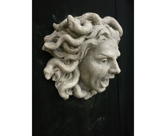 Mascherone/Bocca da Fontana - Medusa - Pietra di Vicenza - XX secolo - Venezia - 35 x 35 cm