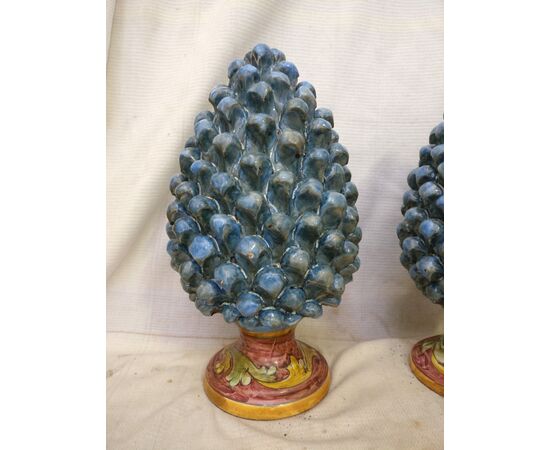 Ceramica di Caltagirone - Coppia di Pigne blu - H 40 cm - Sicilia - 1954