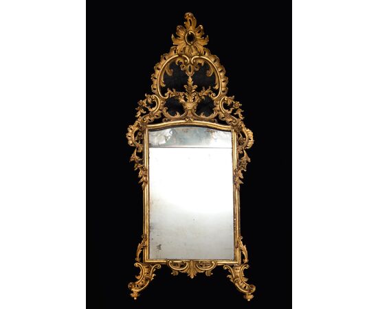 Specchiera antica Luigi XV Napoletana in legno dorato e intagliato. Periodo XVIII secolo.