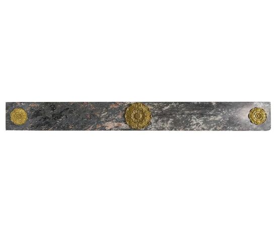 Camino francese in marmo epoca Carlo X con fregi dorati - M/895 -