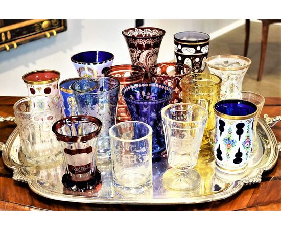 Splendida collezione di bicchieri Biedermeier