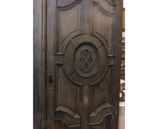ptn261 - walnut door, eighteenth century, measuring cm l 170 xh 260     