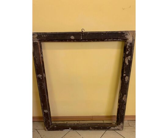 Lacquered frame of the seventeenth century. 74x92 77x 92 97 band 8 cm     