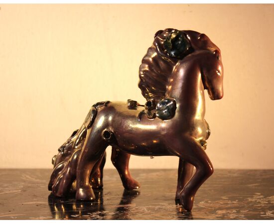 Pietro Melandri  (Faenza 1885-1976)  Cavallino fiorito in ceramica a lustro anni '50