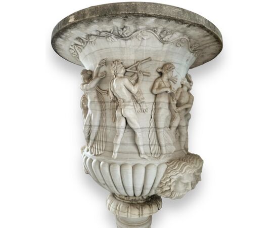 XX Secolo, coppia di grandi vasi in marmo da giardino