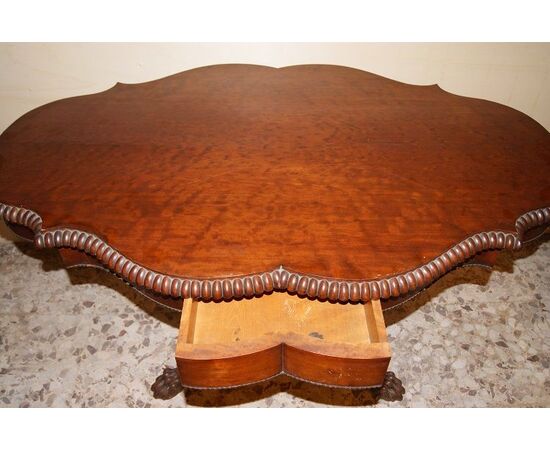 Antico tavolo da salotto stile Impero del 1800 in mogano biondo