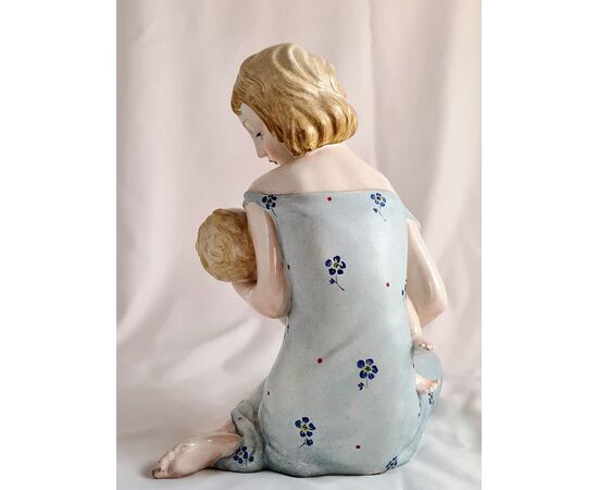 Figura in ceramica  " maternità. Firmata Zaccagnini