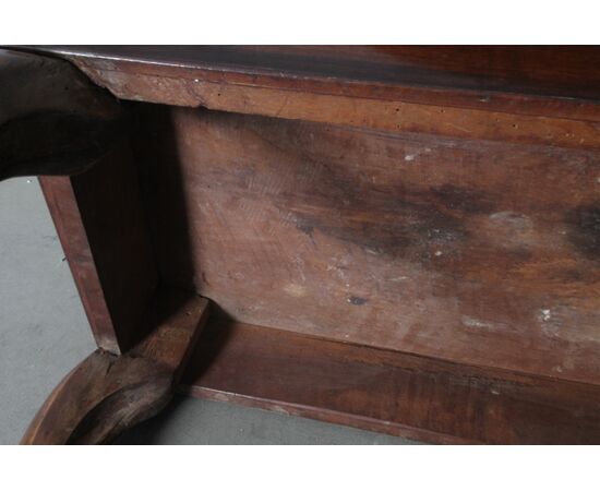 Antica console Romana/ tavolinetto in noce massello Luigi XV metà 700 . Mis 105 x 57 Altezza 74 