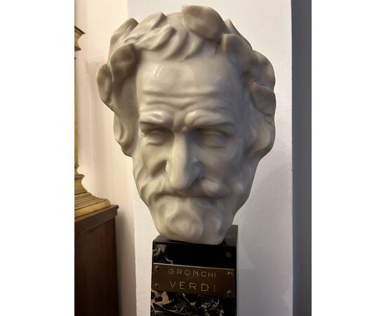 Testa di Giuseppe Verdi in marmo bianco "GRONCHI"