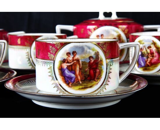 Servizio da tè composto da 15 pezzi Austriaco Vienna con scena di gusto neoclassico