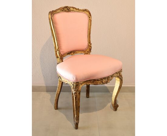 Coppia di sedie francesi del Settecento in legno dorato