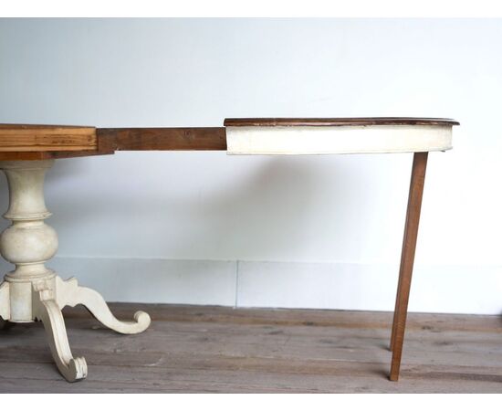 Tavolo rotondo in legno allungabile