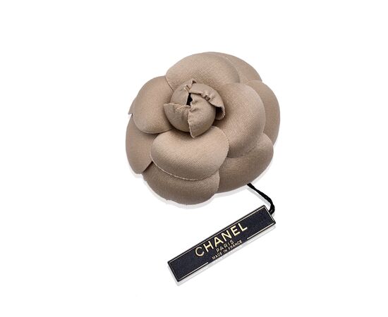 CHANEL Spilla Vintage in Tela Col. Beige Camellia