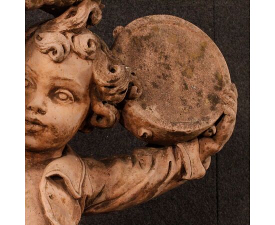 Grande scultura di bambino danzante in cemento del XX secolo