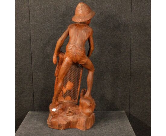 Great oriental wooden sculpture from the 20th century