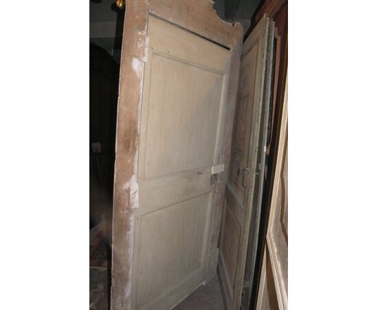 pts655 n. two doors&#39; 700, with shaped frame, mis. max h cm 245 x 125 cm     