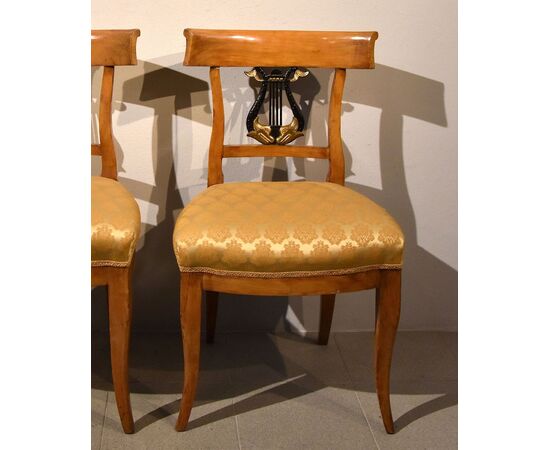 Coppia di sedie con schienale a lira Biedermeier, Germania XIX secolo