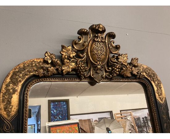 Antica specchiera laccata nera e dorata. L. Filippo Francia metà 800 . Mis 118 x 73 