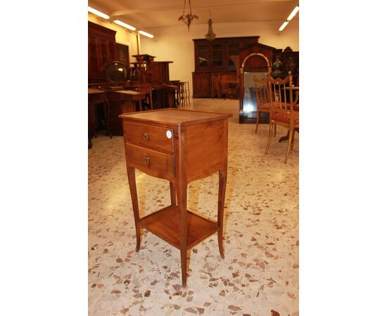 Tavolino da salotto francese rustico di fine 1800 in legno di ciliegio con cassetti