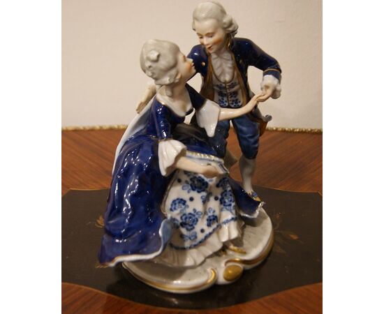 Antica statuetta in porcellana inglese Royal Crown Derby Porcelain Company