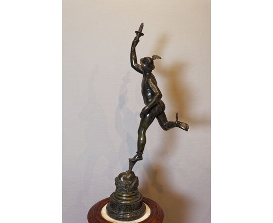 Statua di bronzo "HERMES", dell'Ottocento