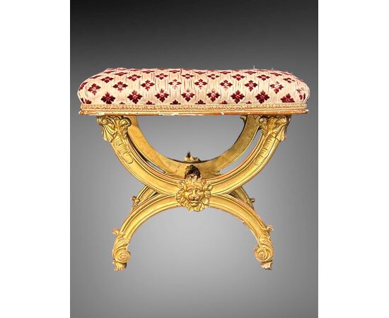 Panchetta, sgabello Impero genovese in legno dorato e intagliato - Inizi del XIX secolo. 