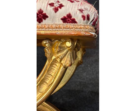 Panchetta, sgabello Impero genovese in legno dorato e intagliato - Inizi del XIX secolo. 