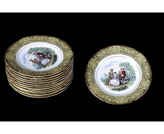 Servizio formato da 12 piatti da dolce in porcellana decorata inglese del 1800
