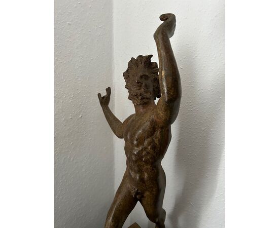 Un fauno pompeyano di bronzo