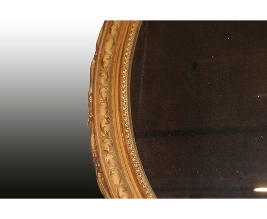 Specchiera ovale verticale stile Luigi XV del 1800 dorata foglia oro con bellissima cimasa