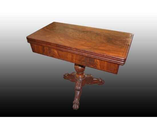 Bellissimo tavolino da gioco francese stile Carlo X in legno di mogano