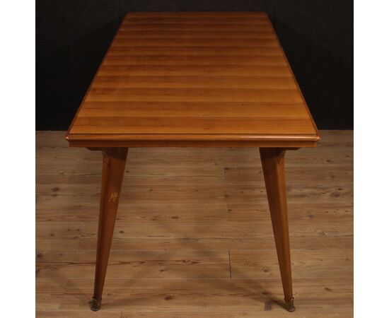Tavolo italiano di design in legno del XX secolo
