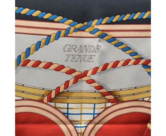 HERMES Foulard Vintage in Seta Col. Multicolore Grande Tenue