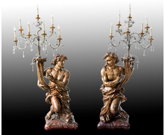 Scultore italiano del XVII secolo coppia di candelieri legno scolpito e dorato