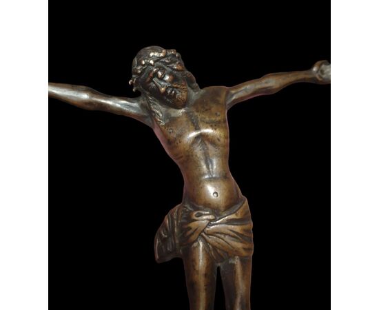 Cristo in bronzo dorato Francia XV secolo cm. 16,5