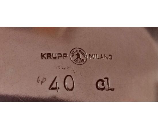 Rara salsiera o zuccheriera "VI Triennale" in lega d'argento. Design Giò Ponti  per Arthur Krupp  Milano, anni '30 - Altezza 6.5 cm, Diametro 18.5 cm