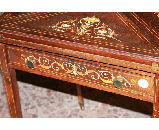Tavolino da gioco inglese del 1800 stile Vittoriano in legno di Palissandro