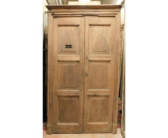  PTI735 - Porta in legno di noce con telaio, epoca '800, mis. cm L 123 x H 222 