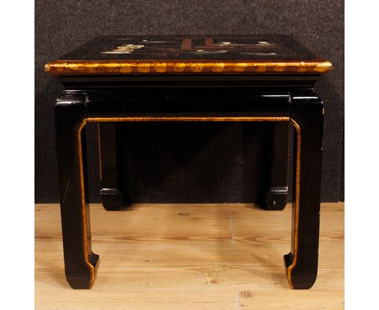Coffee table in lacquered, painted chinoiserie wood from the 20th century