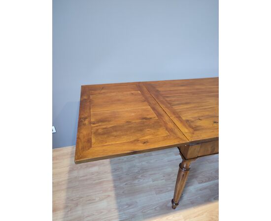 Extendable walnut table     