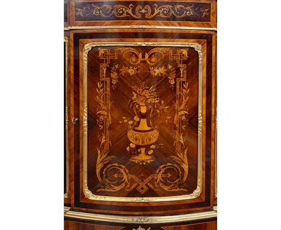 Credenza antica Napoleone III Francese in legni esotici pregiati con innesti di elementi in bronzo dorato. Periodo XIX secolo.