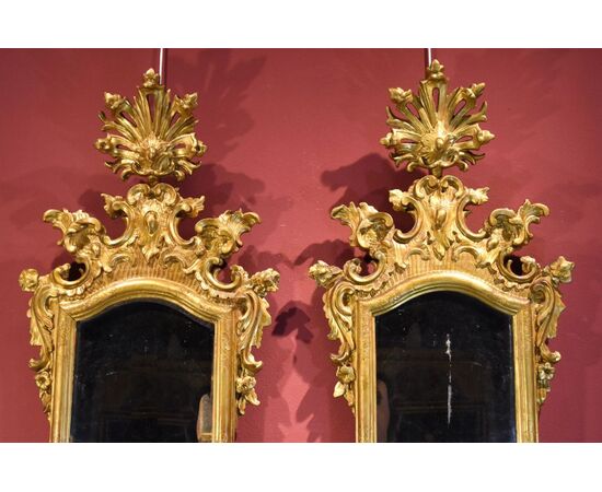 Coppia di grandi specchiere, Venezia Settecento (h.130 cm.)