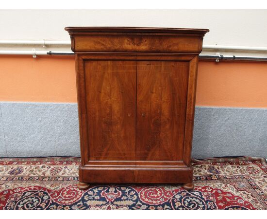 PICCOLA CREDENZA CAPPUCCINO IN PIUMA DI NOCE CARLO X FRANCIA  cm L97xP47xH121